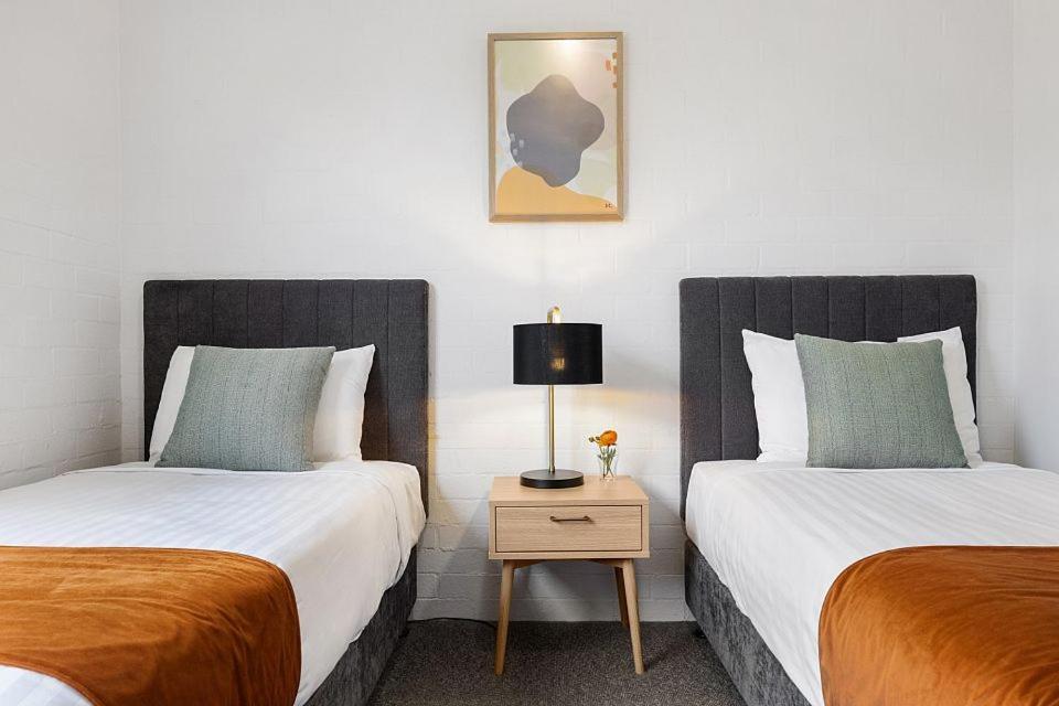Oxley Court Serviced Apartments Canberra Extérieur photo