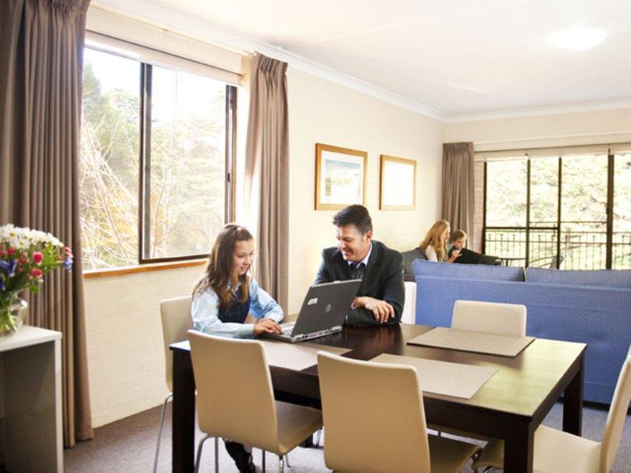 Oxley Court Serviced Apartments Canberra Extérieur photo